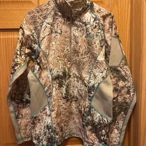 Camo women’s 1/4 zip